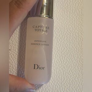 Dior Capture Totale Intensive Essence Lotion